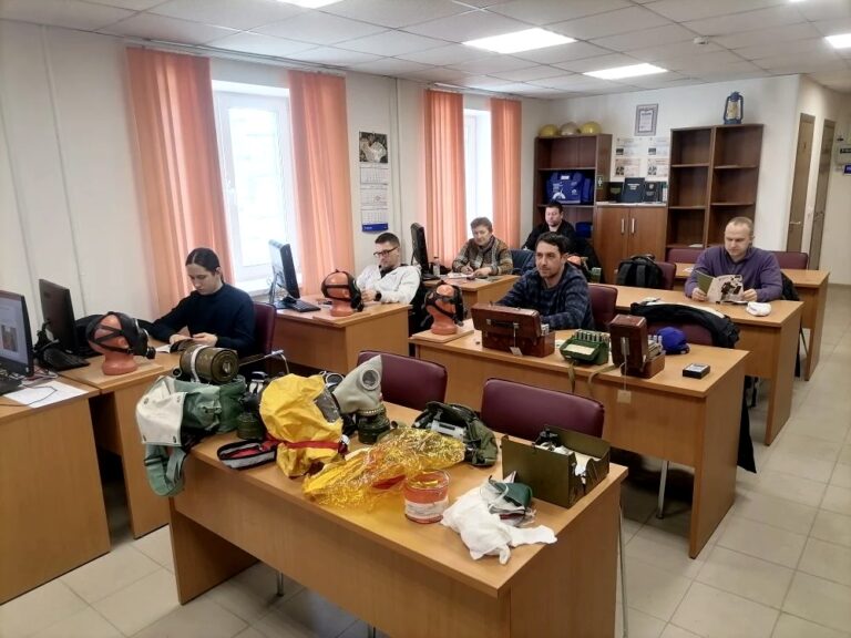 Завершились очередные занятия на курсах гражданской обороны для работников АО «НПП «Исток» им. А.И. Шокина» Завершились очередные занятия на курсах гражданской обороны для работников АО «НПП «Исток» им. А.И. Шокина»